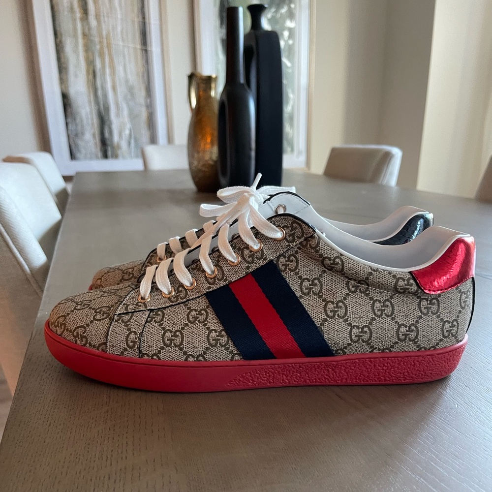 Gucci Men’s Ace GG Supreme Sneaker size 11